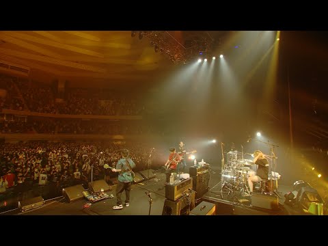 MONOEYES "Between the Black and Gray Tour 2021" at Nippon Budokan