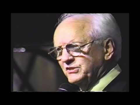 While The Ages Roll - The Speer Family Singing at the 2001 Stamps Baxter School Of Gospel Music