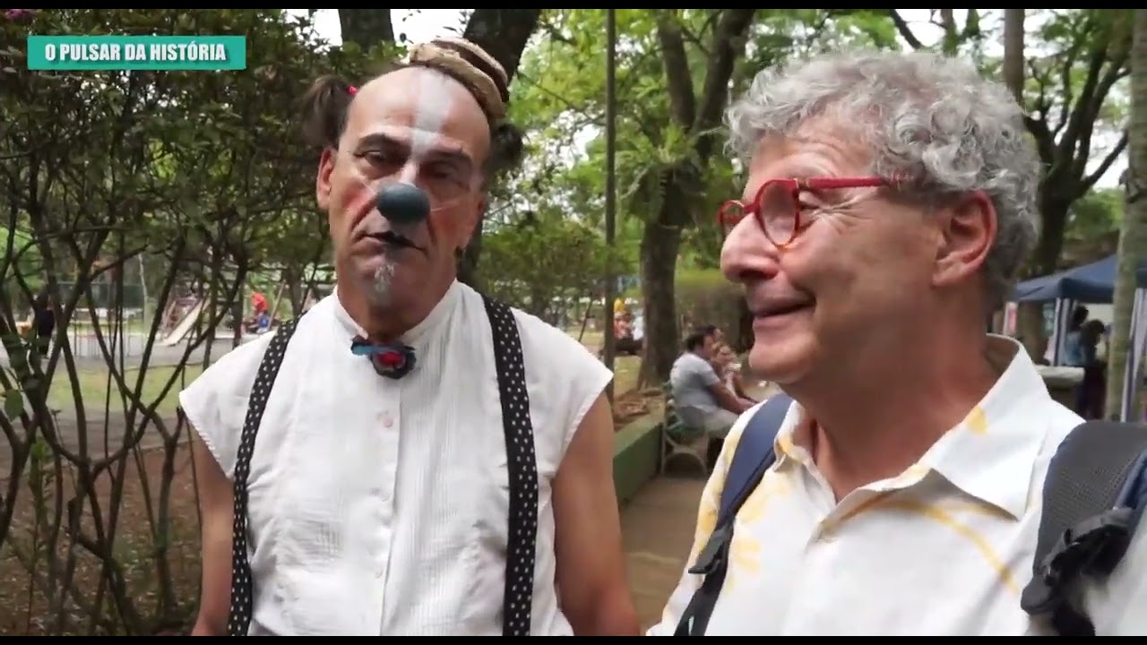 OS PALHAÇOS E O POLÌTICO