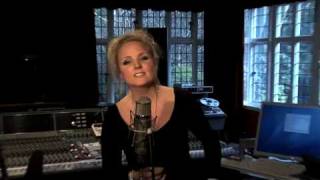 Kerry Ellis and Brian May discuss Kerry's debut album 'Anthems'