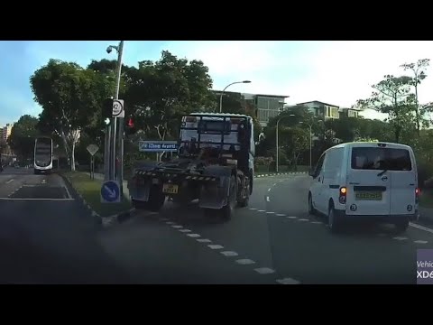 14feb2020  #XD6793A  drove up the kerb in a turn.  the blind leading the blind