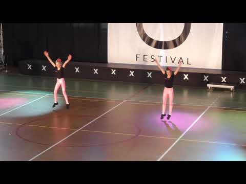 Entropia (Leśnica) - duet akrobatyczny Jennifer Richter i Weronika Rusin