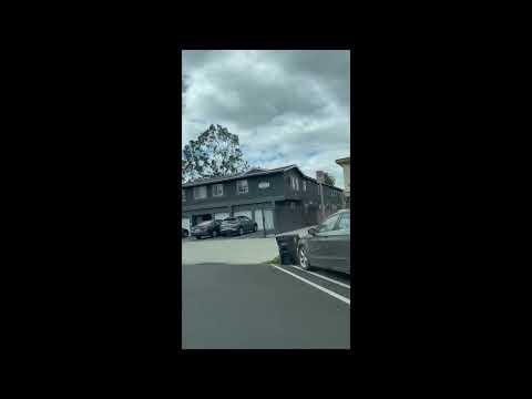 USC, off campus student housing.  CALIFORNIA.  LA. 로스엔젤레스.