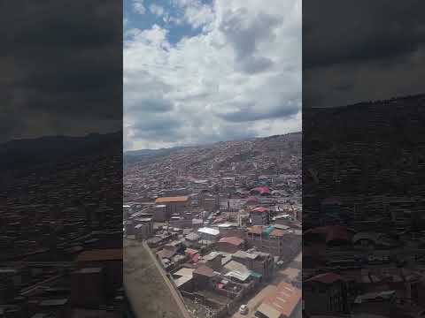 Aterrizaje en Cusco / Aeropuerto de Cusco / Condemayta de Acomayo