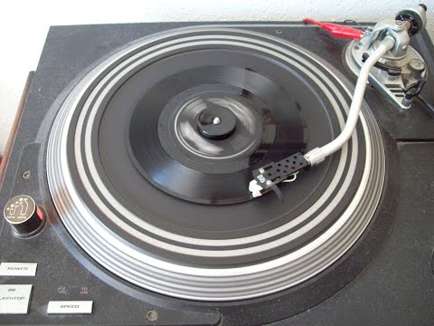 Gilbert O'Sullivan - I Don't Love You But,  I Think I Like You No.14  14th June 1975 UK