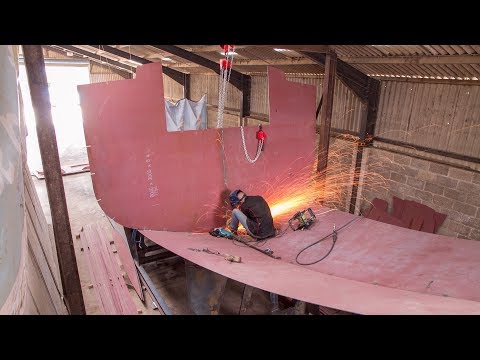 Assembling and Installing the Main Bulkheads - Ep.5