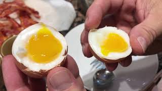 Perfect soft boiled egg - how to open a soft boiled egg