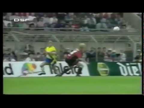 Rudi Voller (Bayer Leverkusen) - 27/08/1994 - Bayer Leverkusen 4x0 Eintracht Frankfurt - 1 gol