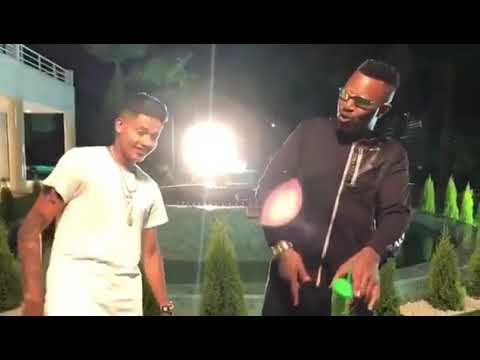 MC NEGO BLUE E MC CL - lancei logo uma meiota