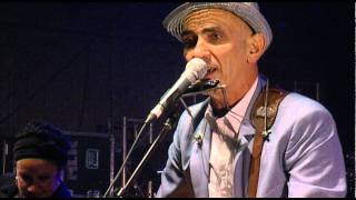 Paul Kelly - Love Never Runs Ontime - Falls Festival 10/11