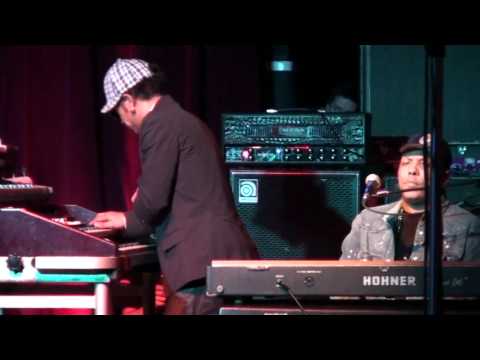 (HD) Soulive with John Scofield and Ivan Neville - Big Chief - Brooklyn Bowl - 3.8.11