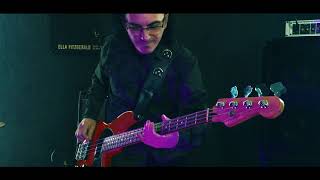 Nando Mello tocando Hangar: &quot;Falling in Disgrace&quot;