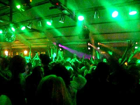 Dj Basics,Rolling in the deep @ Red Colt Garden 2011.11.18 (www.kapcsolodj.be).AVI