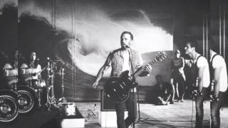 Kings Of Leon - Walls