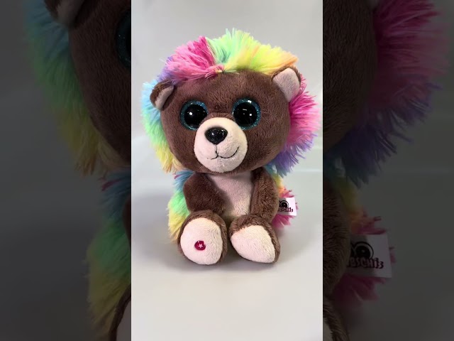 Vídeo relacionado con NICI peluche GLUBSCHIS lémur King Lou 25cm blanco - Juguete hecho de suave tejido peludo para abrazar y jugar, para niños y adultos, gran idea de regalo - 61779