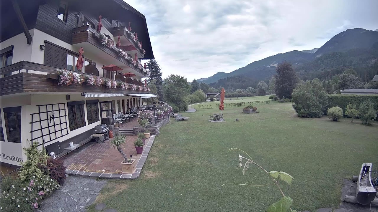 Live webcam view of Drautal Golf Course & Garden View