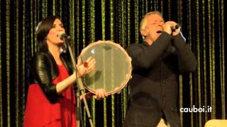 Francesca Incudine & Davide Van De Sfroos - "Iettavuci / Ventanas"