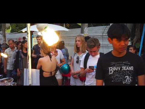 Stop for the Thai anthem