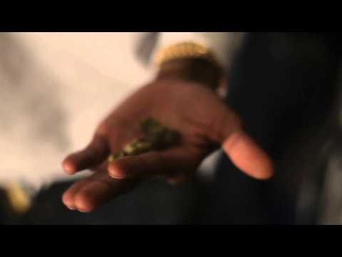 Cookie Money Teaches Gutta Tv How To Roll Up BackWoods