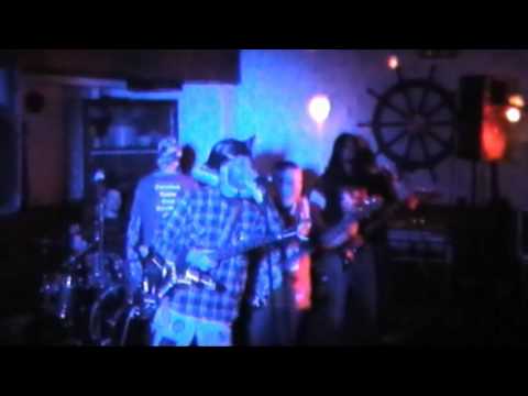 GUITAR FAIL - ROADKILL guitarist Zig screws up SOLO - LIVE 2012.wmv