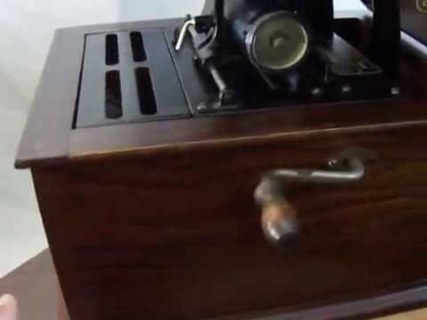 ANTIQUE EDISON AMBEROLA MODEL 30 PHONOGRAPH
