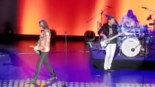 Todd Rundgren&#39;s Utopia &quot;Trapped&quot; St. Petersburg, Florida 4/27/18