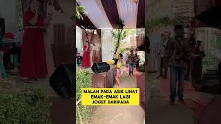 Download lagu ketika emak-emak joget bareng biduan bikin ngakak ‼️ ‼️‼️#biduan #emakemak #joget #lucu #shorts mp3 Download lagu ketika emak-emak joget bareng biduan bikin ngakak ‼️ ‼️‼️#biduan #emakemak #joget #lucu #shorts mp3