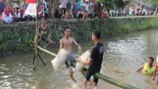 Download lagu agustusan di teluknaga rt 04/02 mp3 Download lagu agustusan di teluknaga rt 04/02 mp3