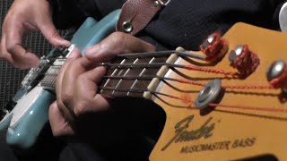 Video thumbnail for 1973 Fender Musicmaster bass  - vintage guitar demo by Vintage Guitar and Bass