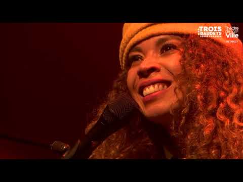 Flavia Coelho (Live session - 16 11 2020)