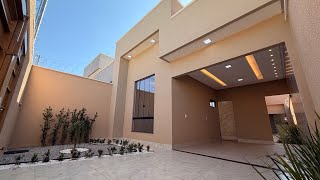 VOCÊ NUNCA VIU UMA CASA DE MEIO LOTE COM UM PROJETO ASSIM!😱 | ST. SOL DOURADO EM TRINDADE.
