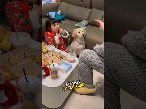 This little girl teached her dog how to bark 😂