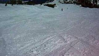 preview picture of video 'Skiing down the slope in Bulgaria'