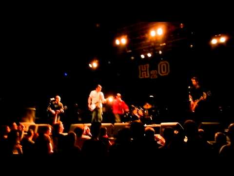 Persistence Tour 2013 - H2O - Intro & 1995 - Tilburg NL [HD]
