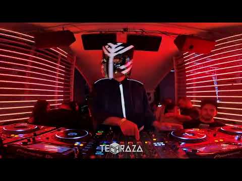 HYENAH / EXCLUSIVE SET / TECHRAZA