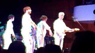 David Byrne, 27 March 2009- &#39;My Big Hands (Fall Through the Cracks)&#39; (excerpt)