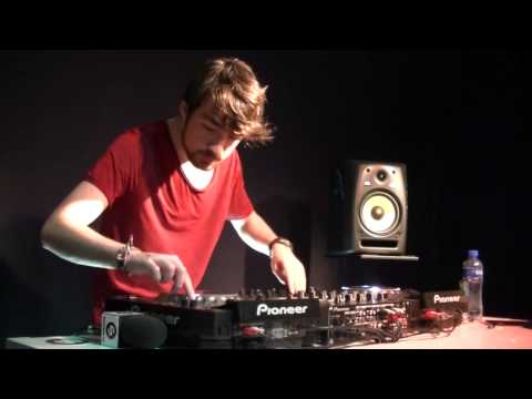 Oliver Heldens live @ Spinnin Records HQ