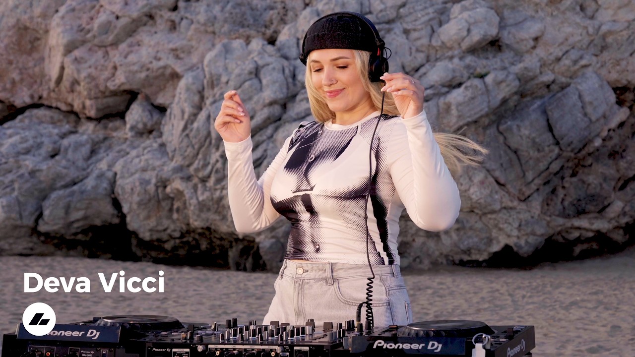 Deva Vicci - Live @ Radio Intense, Spain [Melodic Techno 2025 DJ Mix]