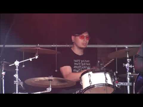 Aggressive Freundlichkeit - Mit dem Kopf auf dem Boden Live Packhalle Open Air Sögel 06.07.19