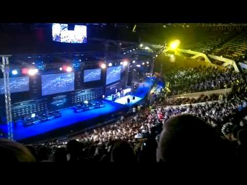 IEM katowice Azubu blaze vs gambit gaming, enter on stage.