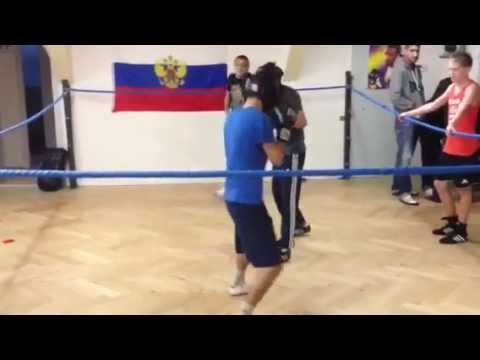 Boxen Sparring(Umut/grau vs. Serkan/blau) - Bad-Cannstatt im Kampfsportverein Lensis Teil 1/2