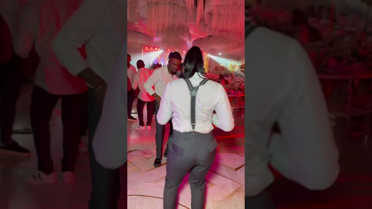 #bellanaijaweddings #weddingphotographer #elegantbride