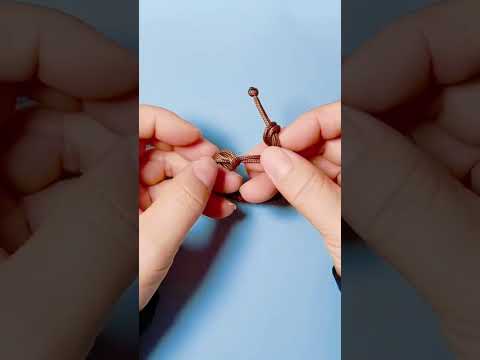 ✨ Master the Sliding Knot: The Perfect Finishing Touch for Your Macrame Bracelets! ✨