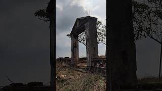 Download lagu Horor banget 😱 gapura masuk kuburan belanda #mistis #kuburan #angker #seram #horor #viral mp3