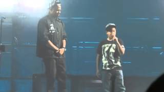 Jay-Z - Clique feat 12 year old on stage (LIVE)