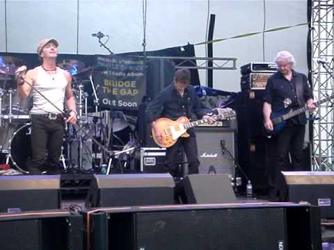 Live Music : Rock : 2013 Steelhouse Festival : Snakecharmer, featuring 