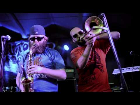"Spliff and My Lady" Josh Heinrichs w/ Stranger - Live at California Roots 2012