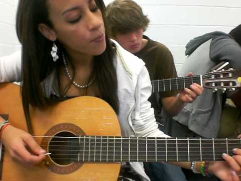 geetar class with ranya :)