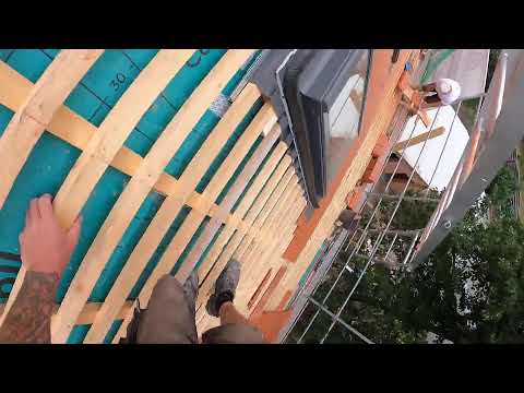 Denkmalgeschütztes Biberschwanzdach - Dachdecker Bad Lausick