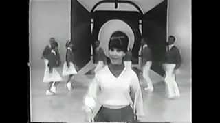 Donna Loren sings &quot;Johnny One Note&quot; (1966)